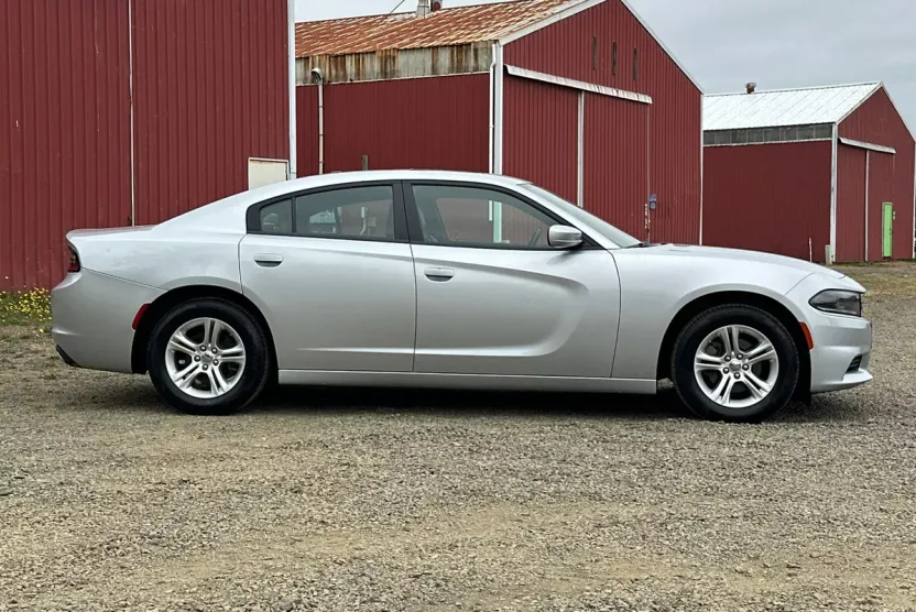 2022 Dodge Charger SXT photo 1