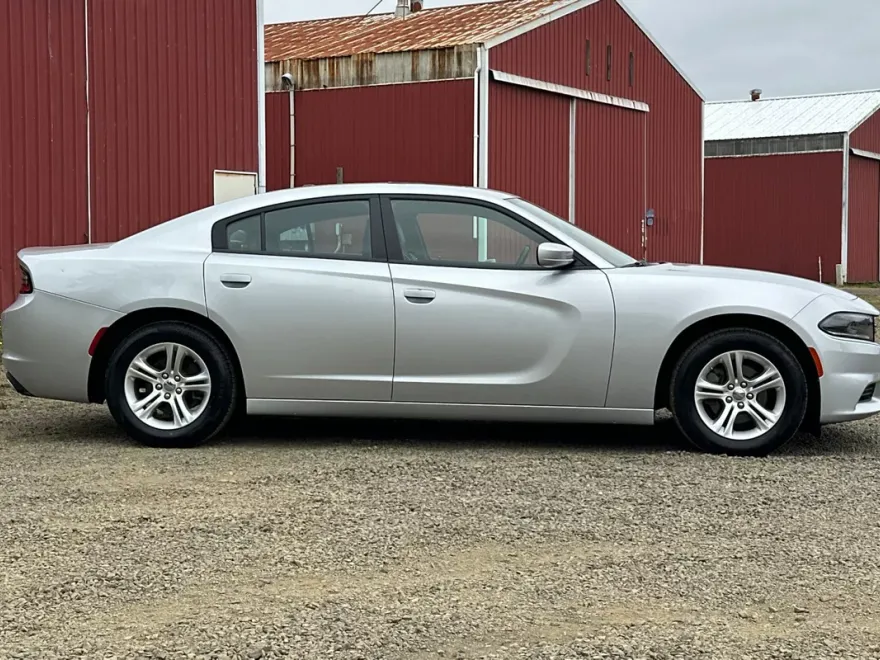 2022 Dodge Charger SXT photo 1