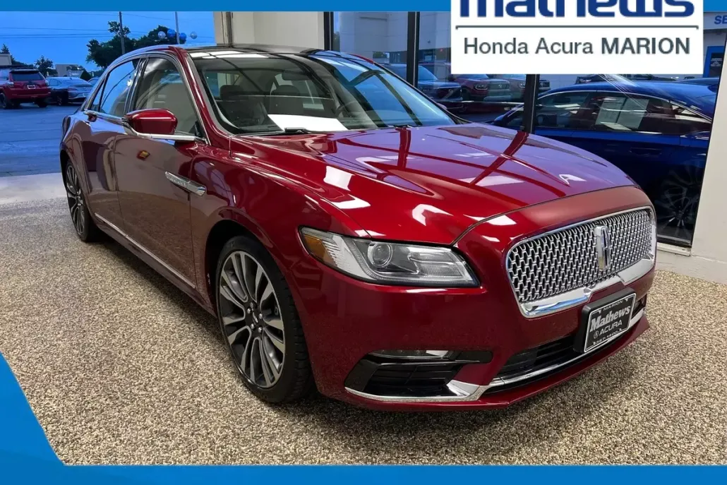 2019 Lincoln Continental Select photo 1
