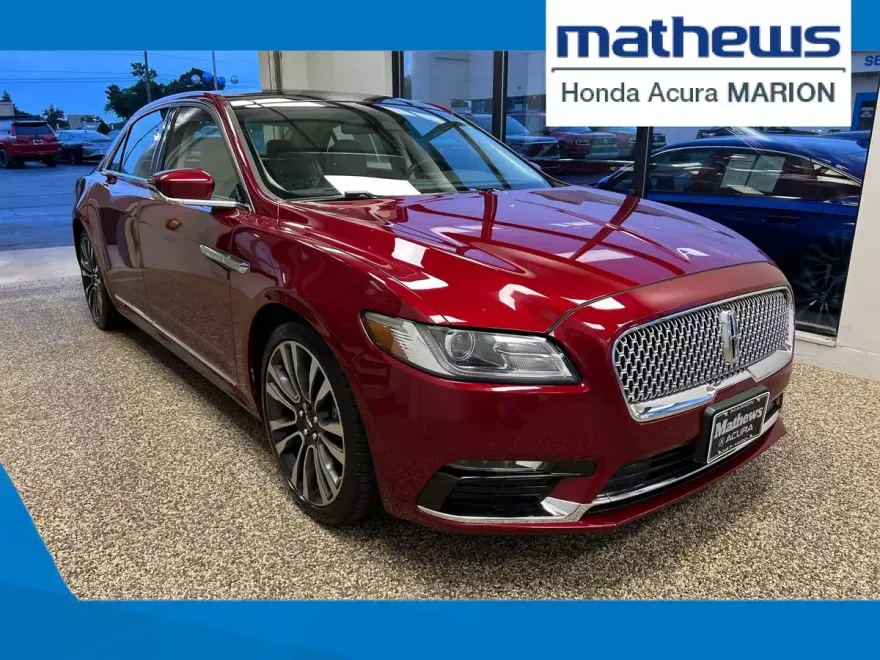 2019 Lincoln Continental Select photo 1