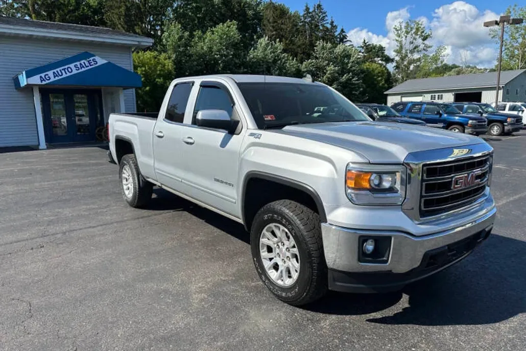 2015 Gmc Sierra 1500 SLE photo 1