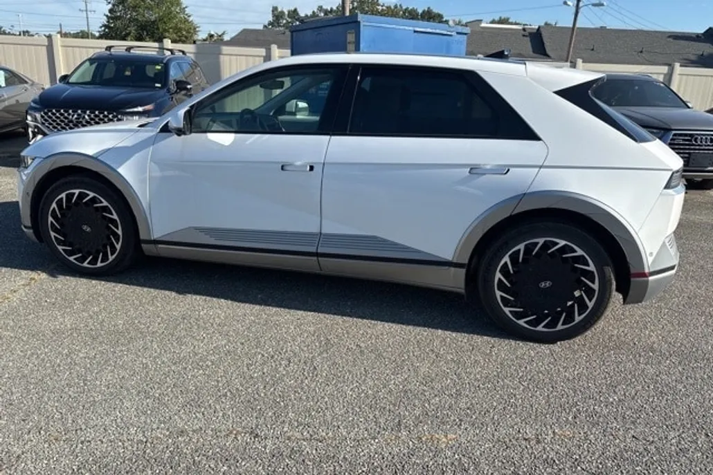 2024 Hyundai Ioniq 5 Limited photo 1