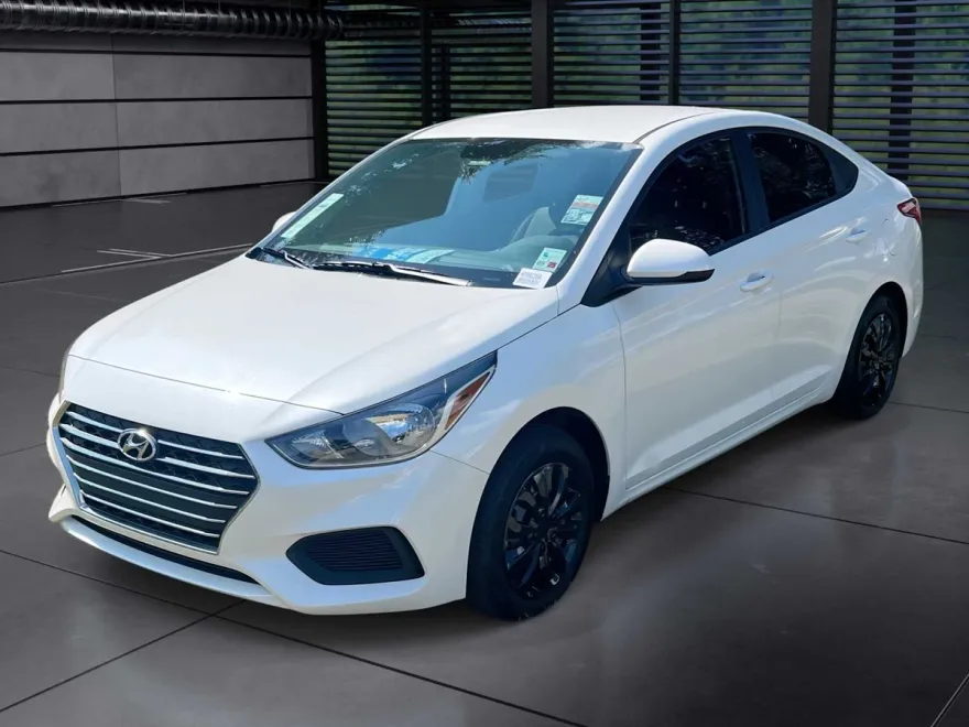 2021 Hyundai Accent SE photo 1