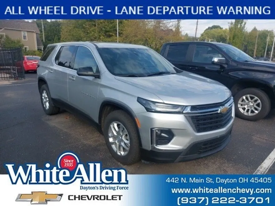 2022 Chevrolet Traverse LS photo 1
