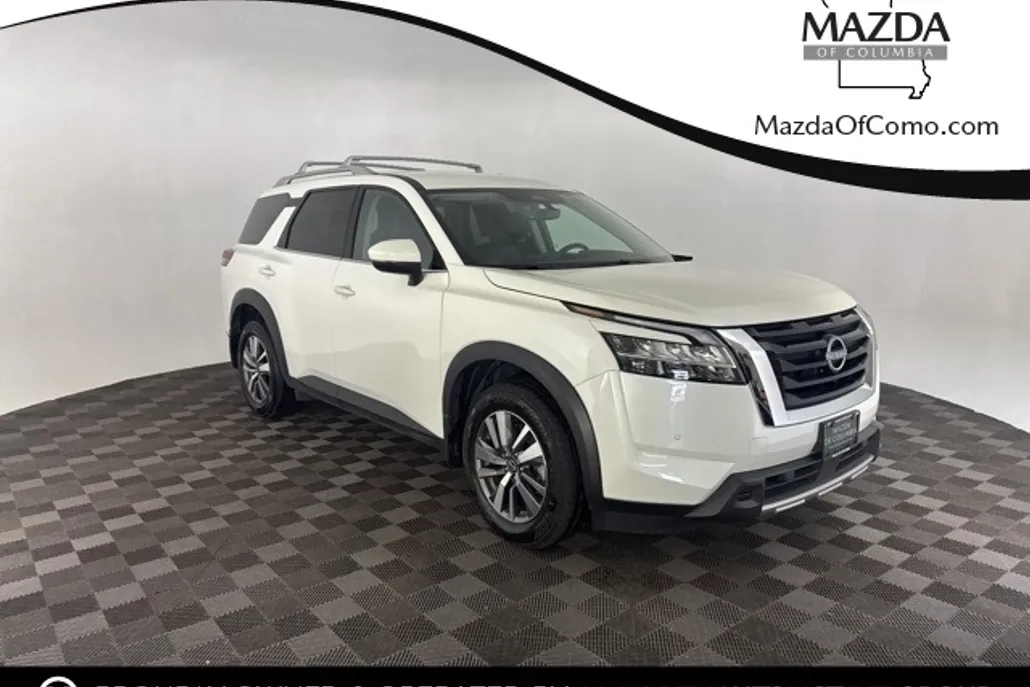 2024 Nissan Pathfinder SL photo 1