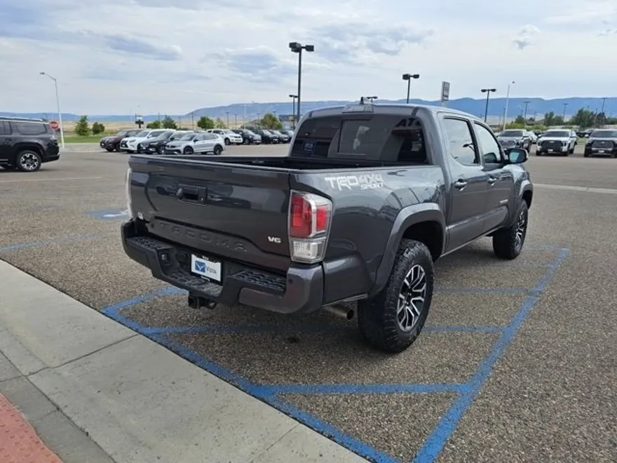 2021 Toyota Tacoma TRD Sport photo 1