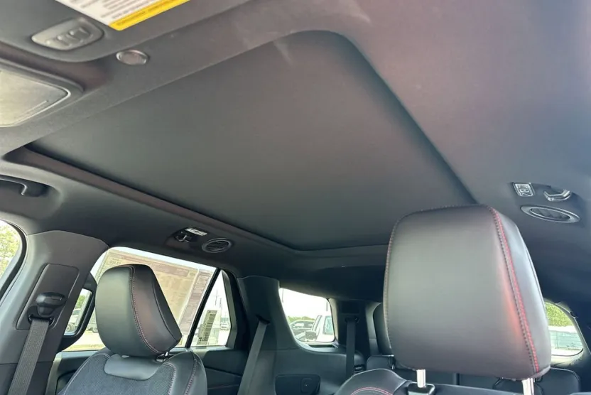 2025 Ford Explorer ST photo 1