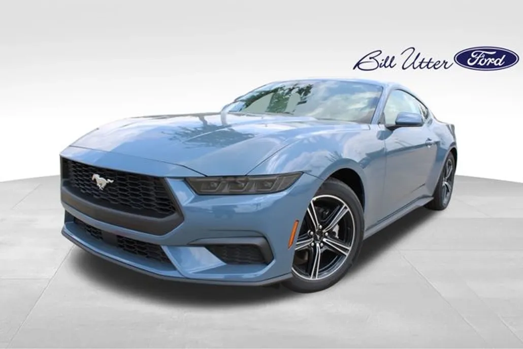 2025 Ford Mustang photo 1
