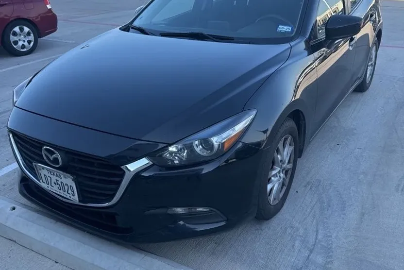 2018 Mazda Mazda3 Sport photo 1