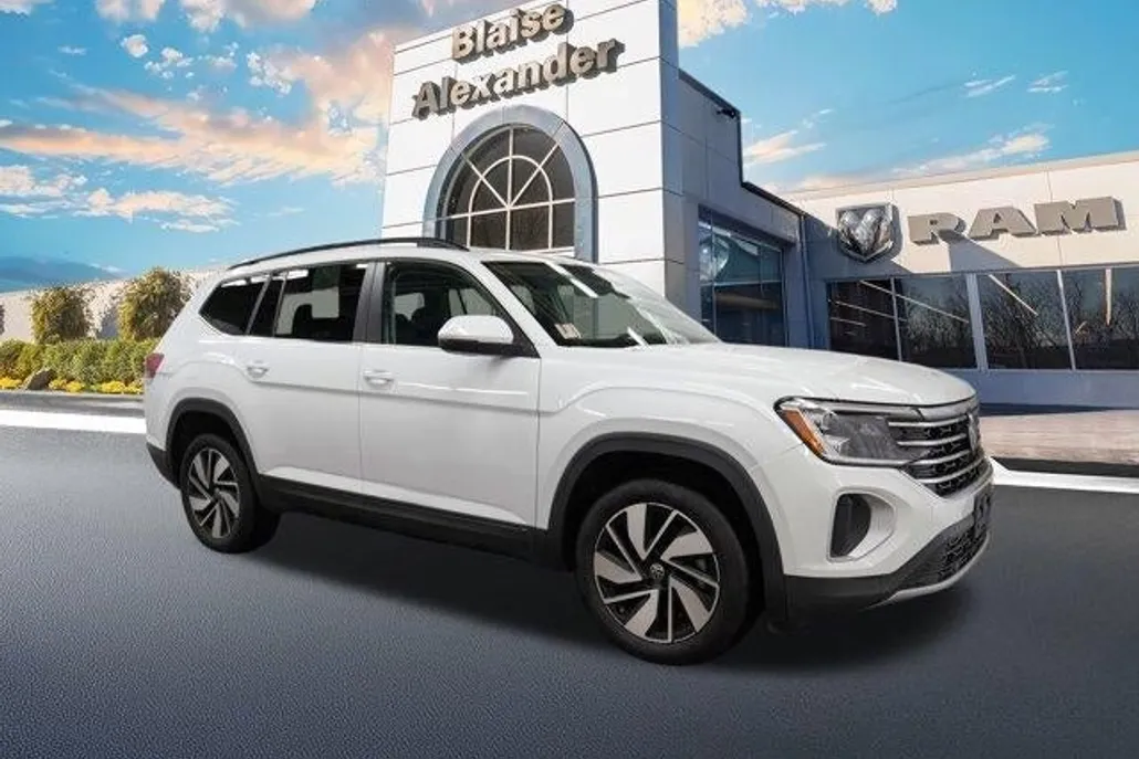 2024 Volkswagen Atlas SE Technology photo 1