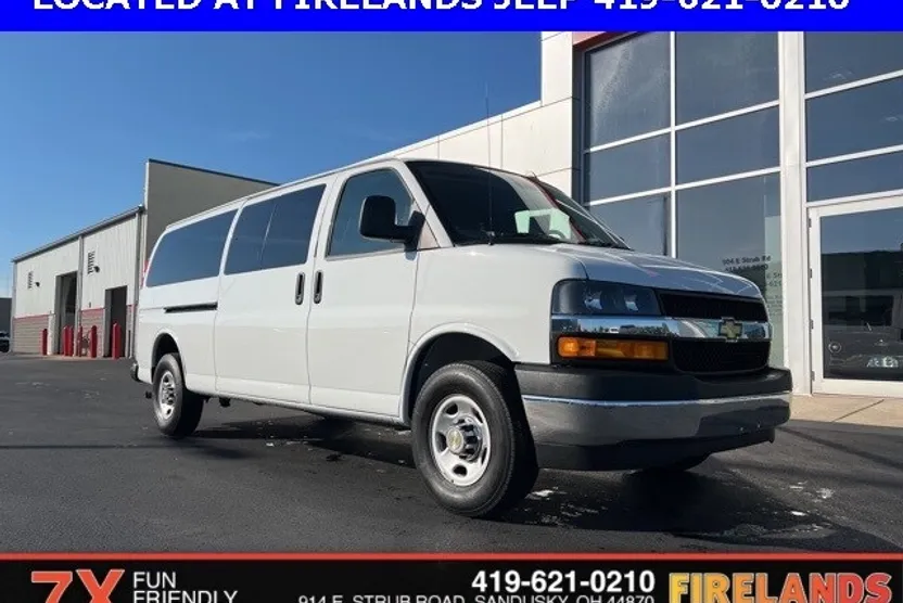 2024 Chevrolet Express 3500 LT Passenger Van photo 1