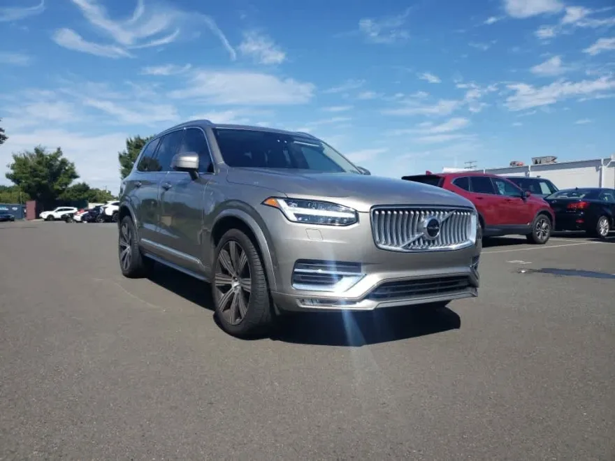 2021 Volvo XC90 T6 AWD Inscription photo 1