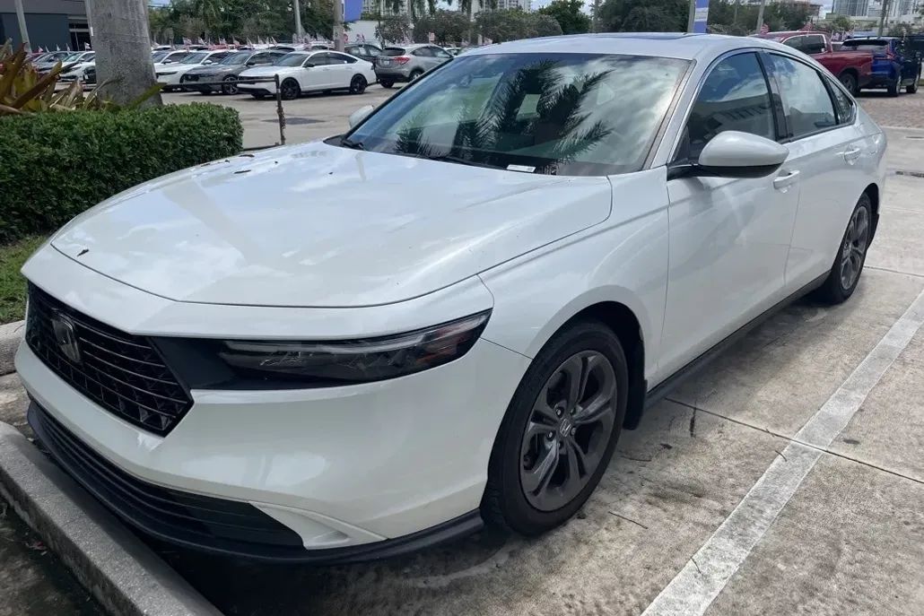 2023 Honda Accord EX photo 1