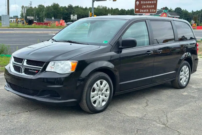 2018 Dodge Grand Caravan SE photo 1