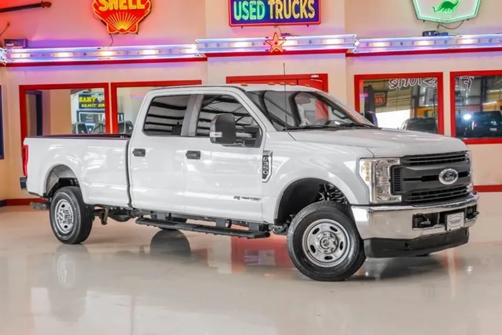 2017 Ford F-350 XL photo 1