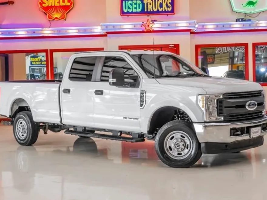 2017 Ford F-350 XL photo 1