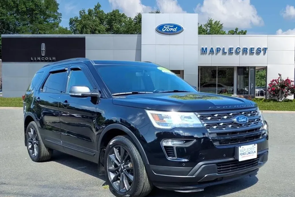 2018 Ford Explorer XLT photo 1