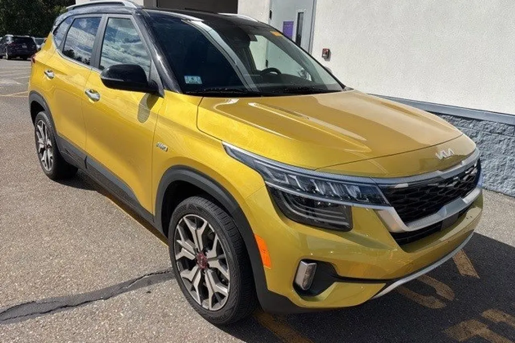 2022 Kia Seltos SX photo 1
