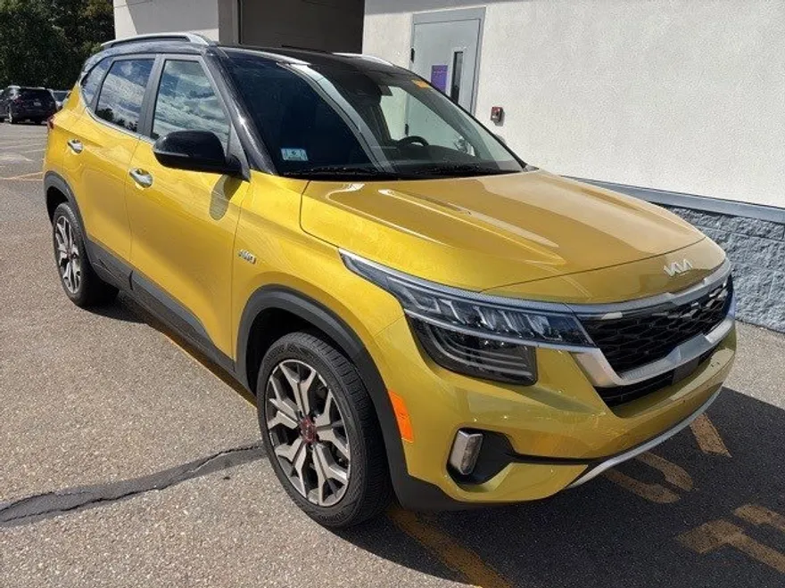 2022 Kia Seltos SX photo 1