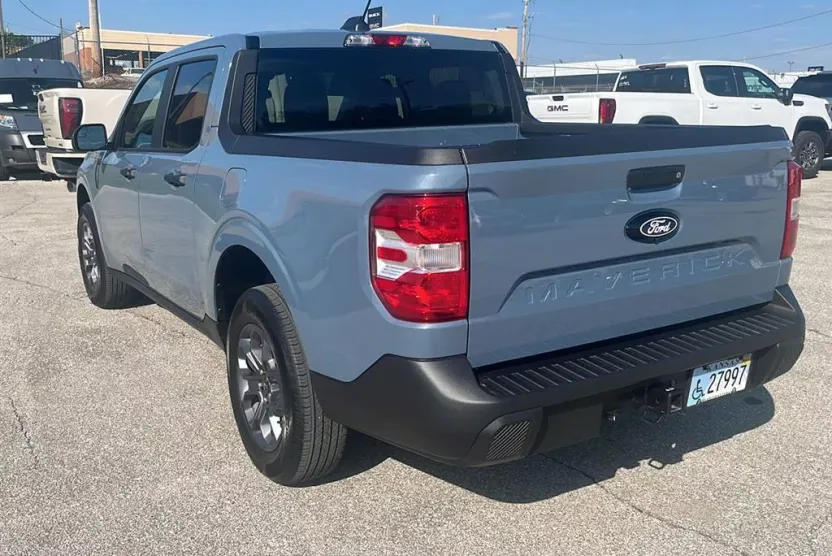 2025 Ford Maverick XLT photo 1