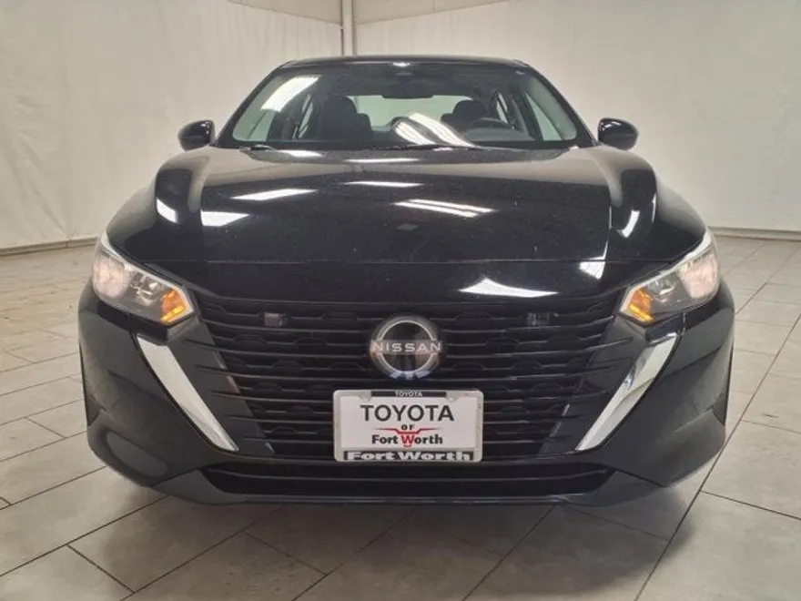 2024 Nissan Sentra SV photo 1