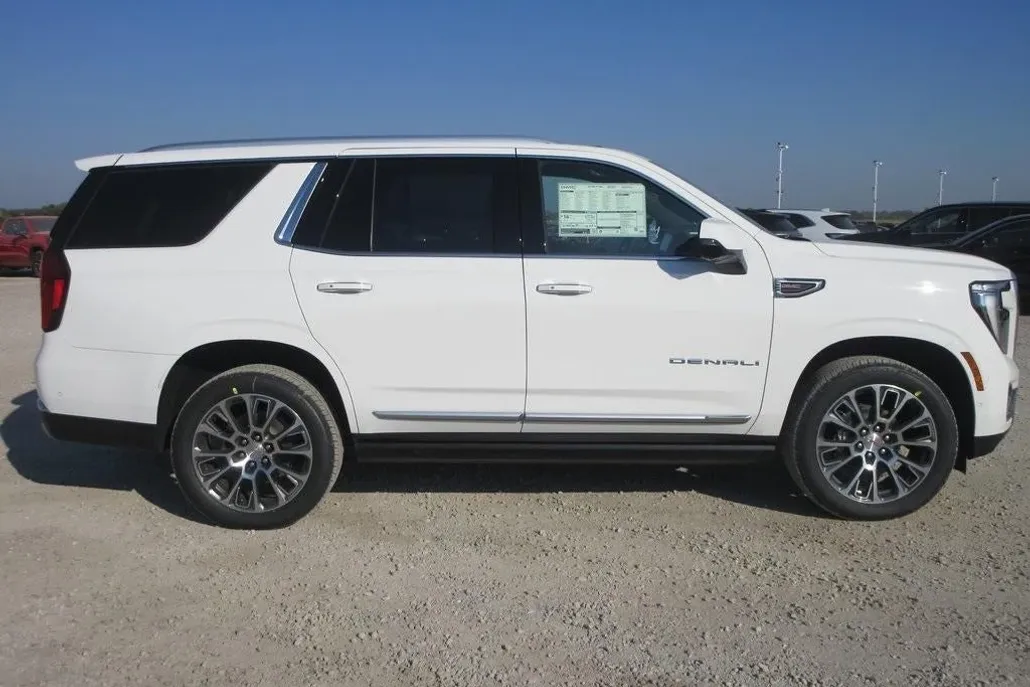 2026 Gmc Yukon Denali photo 1