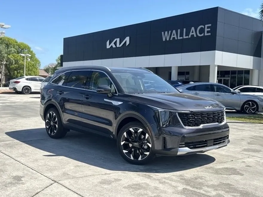 2025 Kia Sorento EX photo 1