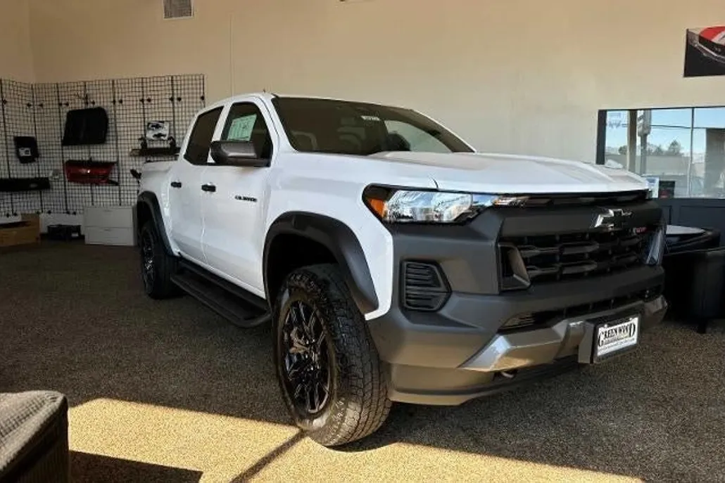 2025 Chevrolet Colorado Trail Boss photo 1