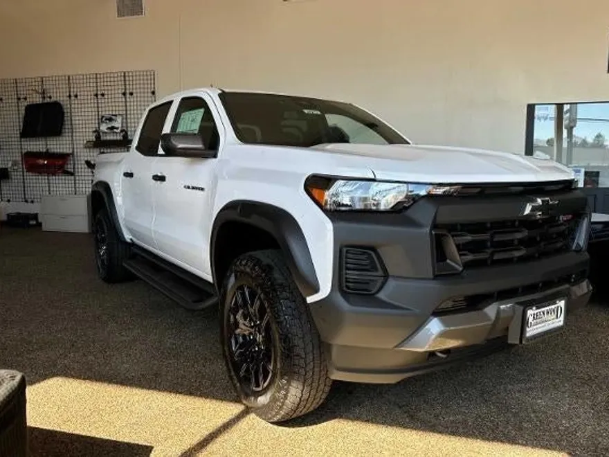 2025 Chevrolet Colorado Trail Boss photo 1