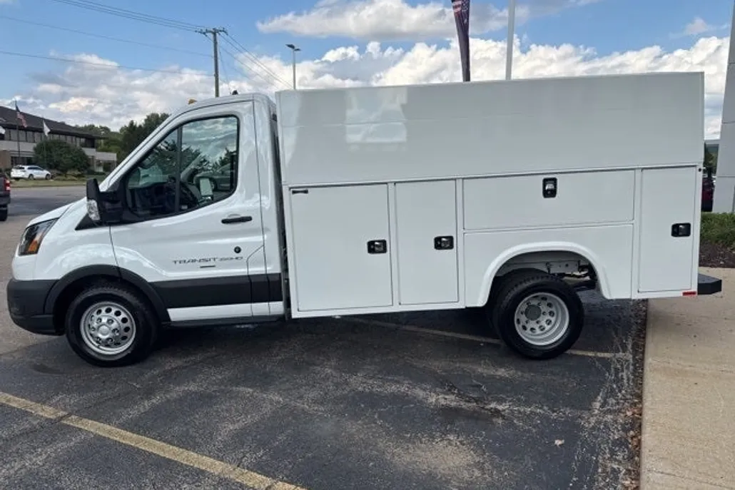 2024 Ford Transit photo 1