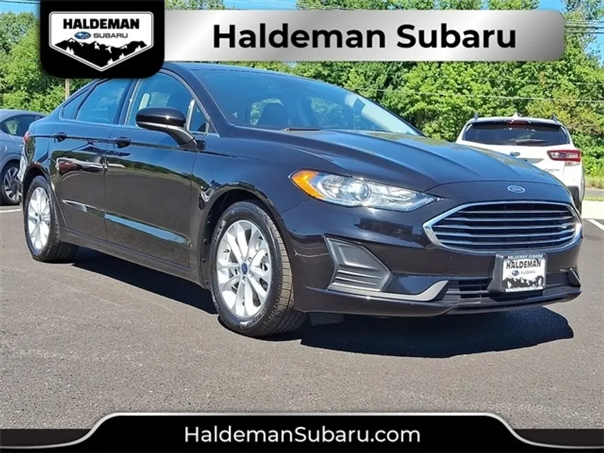 2020 Ford Fusion SE photo 1