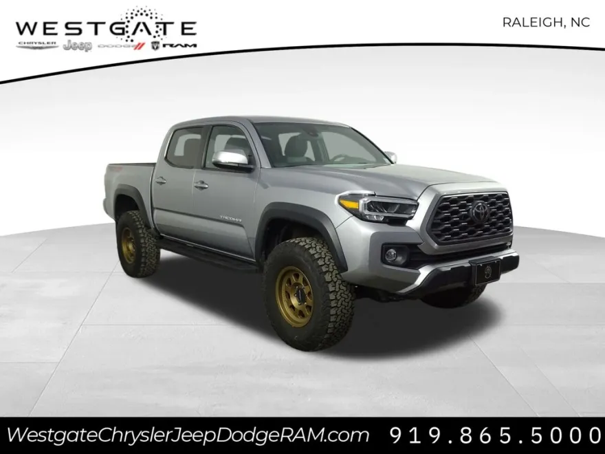 2021 Toyota Tacoma TRD Off-Road photo 1