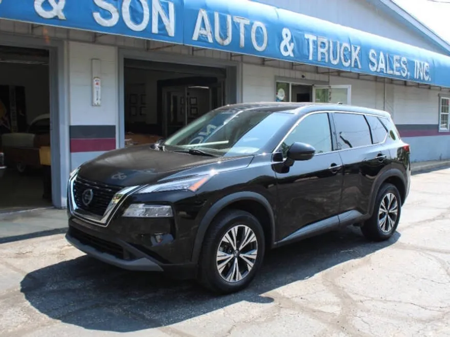 2021 Nissan Rogue SV photo 1