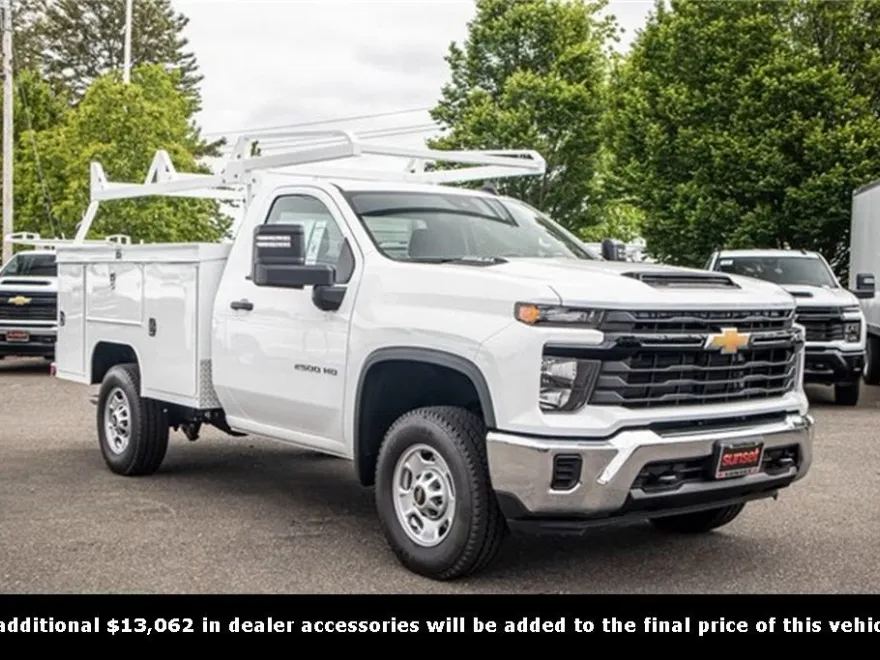 2024 Chevrolet Silverado 2500HD photo 1