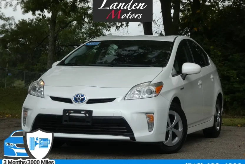 2015 Toyota Prius One photo 1