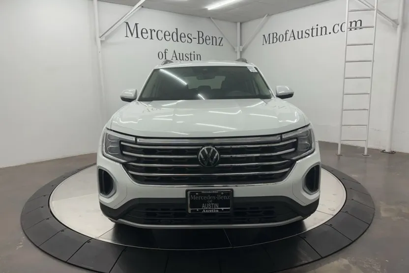 2024 Volkswagen Atlas SE Technology photo 1