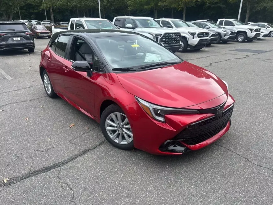2025 Toyota Corolla SE photo 1