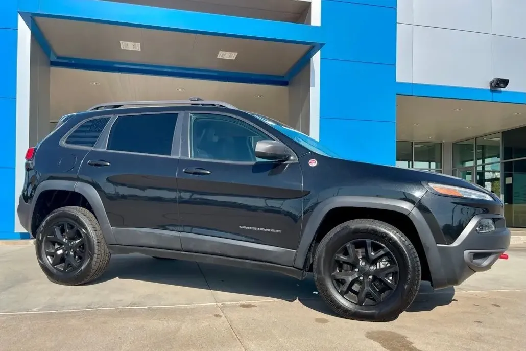 2015 Jeep Cherokee Trailhawk photo 1