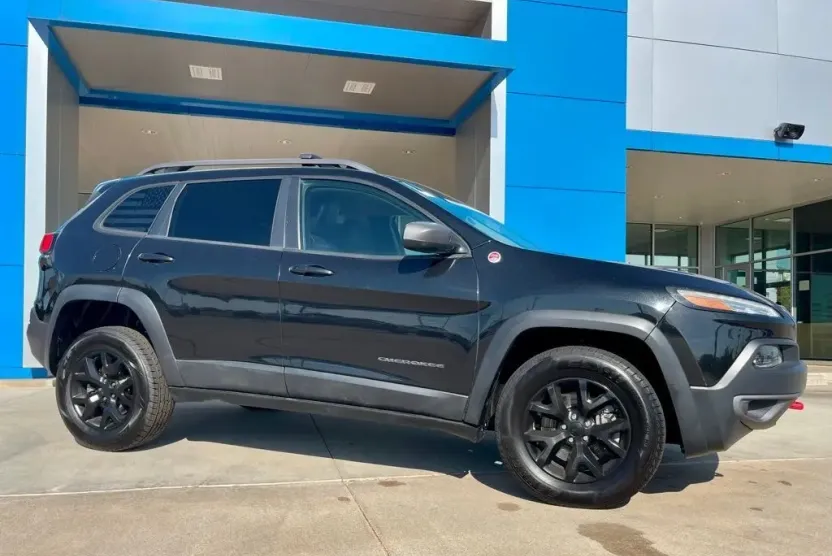 2015 Jeep Cherokee Trailhawk photo 1