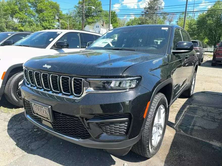 2025 Jeep Grand Cherokee Laredo X photo 1