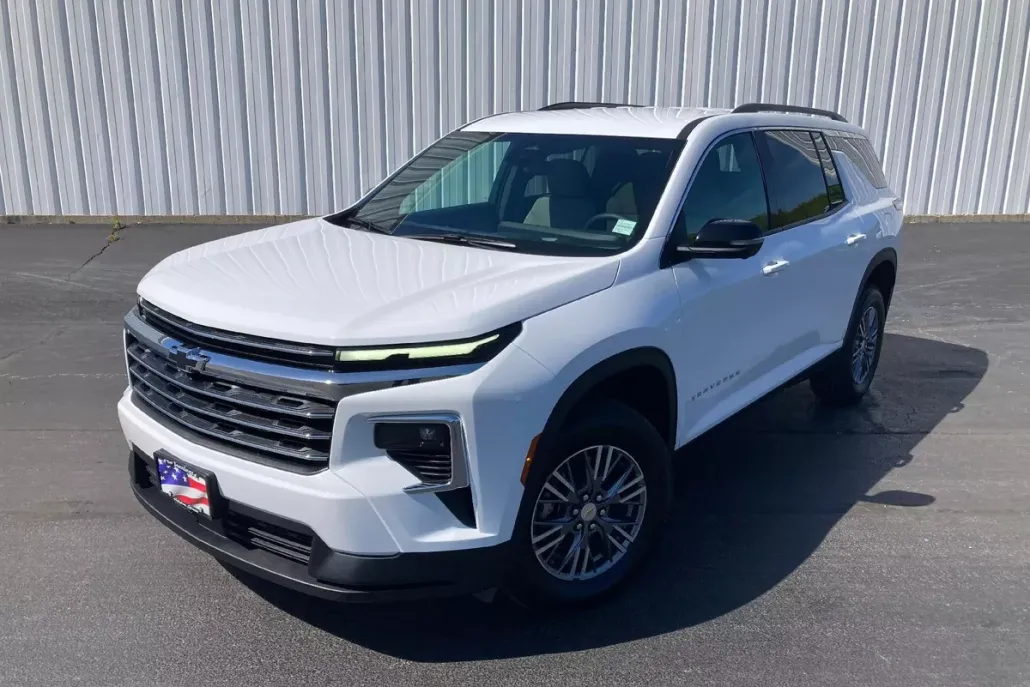 2025 Chevrolet Traverse photo 1
