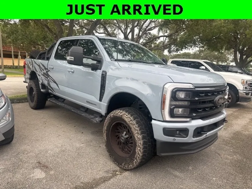 2024 Ford F-250 Lariat photo 1