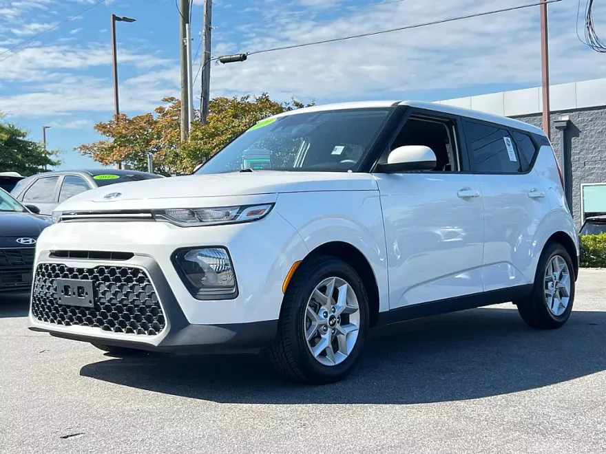 2020 Kia Soul S photo 1