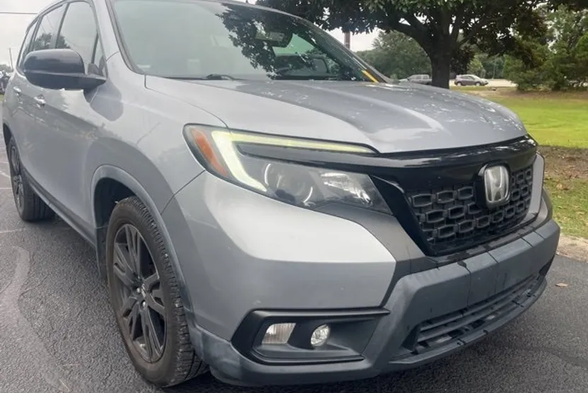2019 Honda Passport Sport photo 1