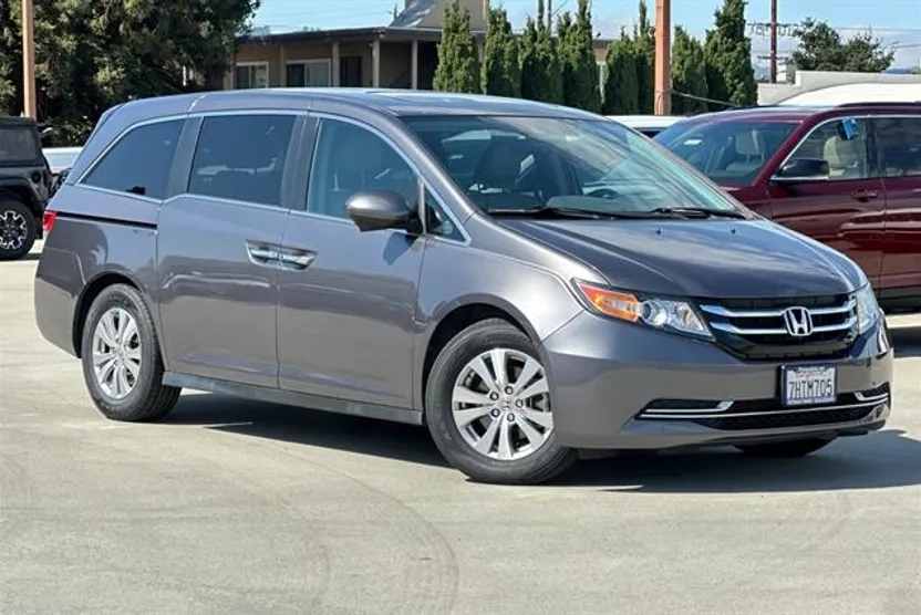 2015 Honda Odyssey EX-L photo 1