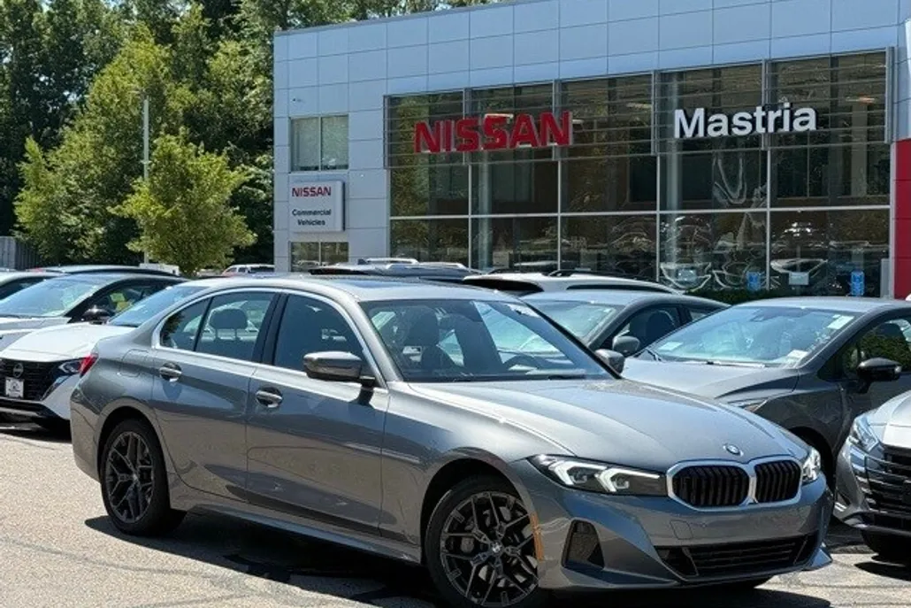 2025 Bmw 330i xDrive photo 1