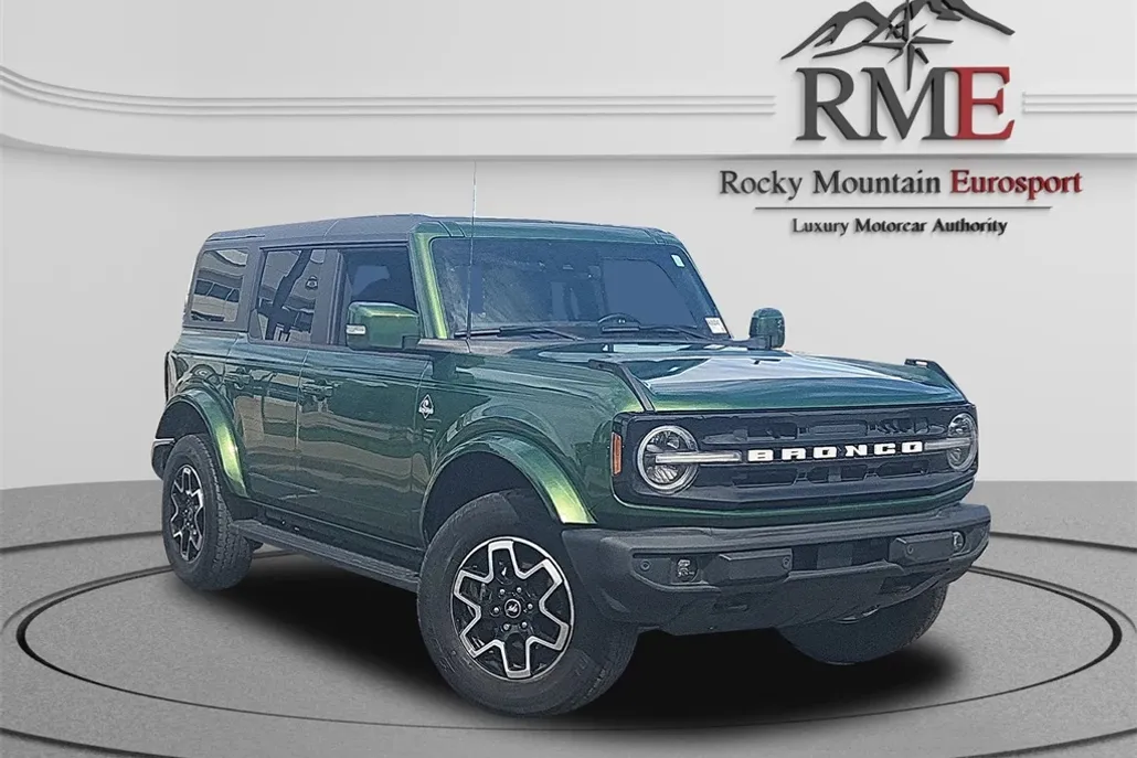 2022 Ford Bronco Outer Banks photo 1