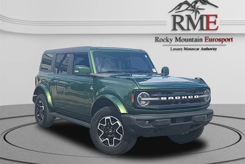 2022 Ford Bronco Outer Banks photo 1