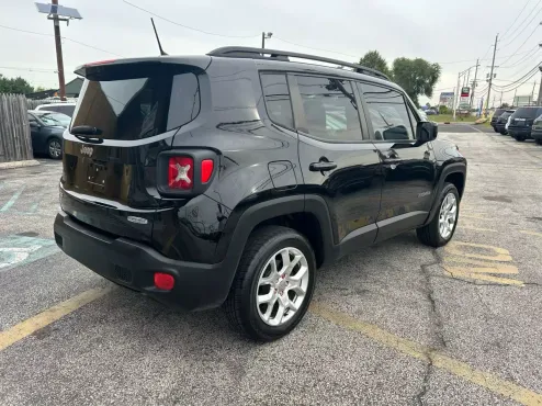 2015 Jeep Renegade Latitude Sport photo 4