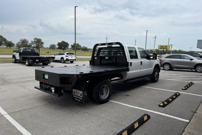 2016 Ford F-350 XL photo 1